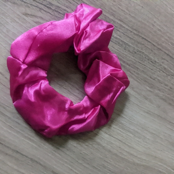 Pink scrunchie set! - Picture 6 of 6